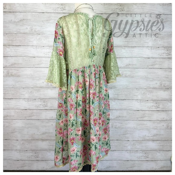 POL Meadow and Lace Tunic Dress - Picture 5 of 13